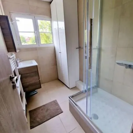 Petit Cocon Parisien Avec Terrasse Proche Transport Apartament Meudon